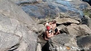 Naturistas flagrados na praia em uma orgia ao ar livre - Myllena Rios - Leo Ogro - Thai Kalifa - Rafael capoeira: