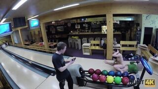 Guy Penetrates Attractive Beauty While Cuckold Plays Bowling