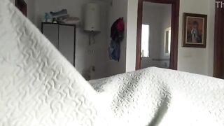 A Turkish hotel maid is NOT SCARED when american guest shows his big black cock