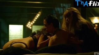 Jessica Salgueiro Sexy Scene in The Strain