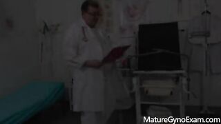 Mature gyno exam - Samantha Si